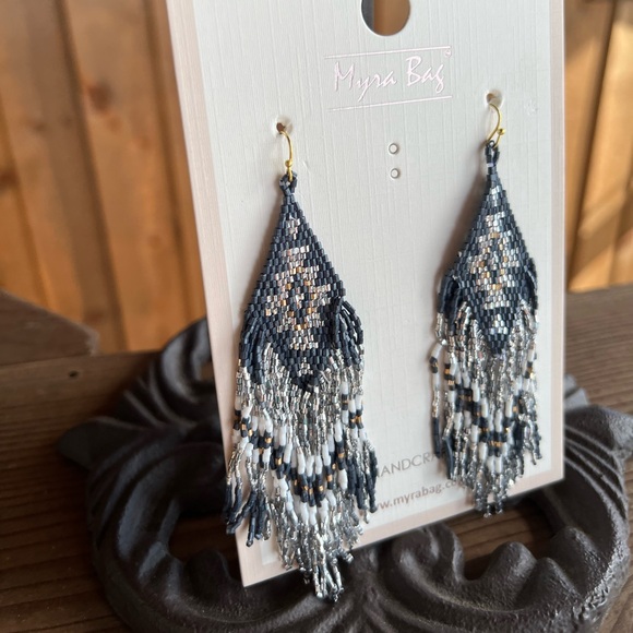 💝New! Gorgeous Silver Gray Beaded tassel boho western tribal earrings jewelry - Picture 6 of 8